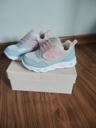 Sneakersy dla dziewczynki 