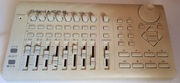 Roland MCR-8 Mini Multi MIDI Controller z zasilaczem i kablem do PC