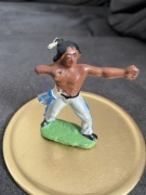 Stara figurka gumowa PRL Indianin Łucznik 80-90