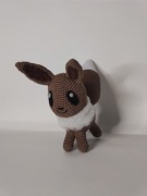 Eevee figurka kolekcjonerskia pokemon amigurumi 