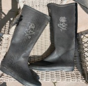 GioSEPPO śliczne wysokie kalosze z czaszką ,skóra weźa,38