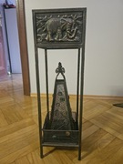 Antyki lampion stolik