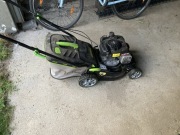 KOSIARKA SPALINOWA Z NAPĘDEM LEKKA NAC LS42-300BS-JR 125CM3 KOSZ 40L 42CM