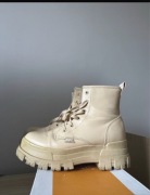 Buffalo bezowe botki veganska skóra 