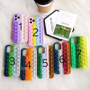 Etui Pop It do iPhone 