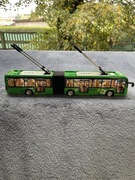 Autobus metalowy z dźwiękiem i otwieranymi drzwiami