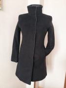 Czarny płaszczyk Hugo Boss wełna z kaszmirem S/36
