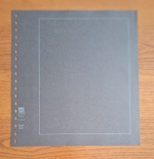 Lindner 802d - Czarna karta z białą ramką, 18-ringów, 272x296mm