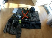 Sprzedam komplet airsoftowy (mundur rozmiar M) + replika – mega dobry stan.