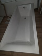 Wanna 160x70 z nóżkami i wylewką 