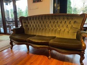 Stylowa sofa w stylu Ludwika XVI, ciemna zieleń