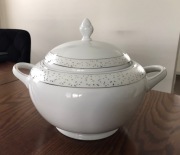 Waza do zupy - porcelana Karolina
