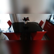Stół szklany i 4 krzesła 