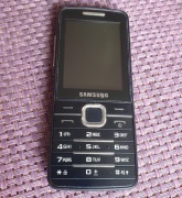 Telefon Samsung GT-S5611