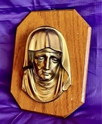 Matka Boska Super stan na Drewnianej podstawie