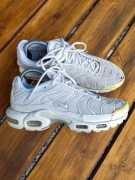 Buty Nike Air Max Plus, białe 42, 27cm uszkodzone