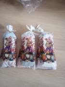 Paczuszki że slodyczami. Dostepne różne kolory zakladek