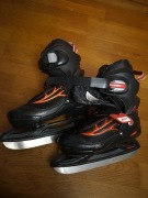 Łyżwy z kompletem ochraniaczy