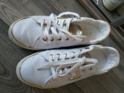 GUESS___ białe adidasy złote ozdoby_  39