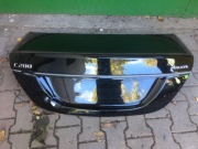Klapa bagażnika W205 sedan uszkodzona