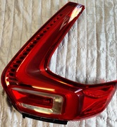 VOLVO XC40 2022- LAMPA TYLNA PRAWA