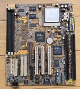 Płyta główna PCChips M577 SuperSocket 7 1 MB L2 + Procesor AMD K6-2 350 MHz