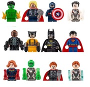 Bohaterowie komiksów bajek filmów z klocków 