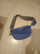 Nerka saszetka nowa bez metki idealna na wypad.Zmiesci się telefon .