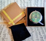 Osobiste lusterko kieszonkowe. Gotowy prezent