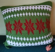 Świąteczna poszewka zrobiona a na drutach 40x 40cm