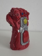 Marvel Avengers czerwona rękawica nieskończoności