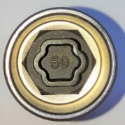 Nasadka, śruba zabezpiecz. złodziejka BMW wzór 59