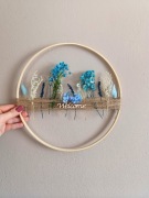 Minimalistyczny wianek z suszonych kwiatów na drzwi welcome Ethereal Circle