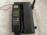 Motorola International 1000 – kultowy telefon z lat 90. GSM