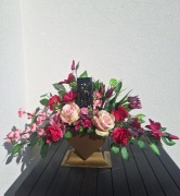 Wiosenna kompozycja w sercu z lampionem solarnym,Stroik na cmentarz 