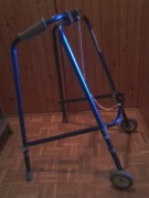 Chodzik mieszkaniowy, aluminiowy, bardzo lekki, niebieski. Tel. 793 660 448