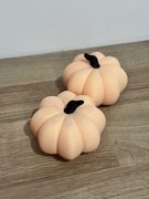 Beżowe dynie dekoracyjne 3D zestaw 2 szt elegancka jesienna ozdoba