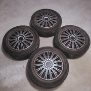 Felgi stalowe na oponach zimowych 16 z kołpakami 