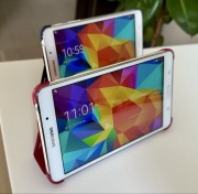 Tablet Samsung Galaxy Tab 4 - SM-T230 - granatowe etui