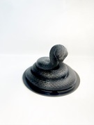 Gotycka figurka „Czarny Serpent” – symbol siły i tajemnicy