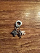 nowa srebrna (próba 925) zawieszka na bransoletkę globus, samolot i walizka