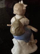 Figurka dziewczynki z gitarą 