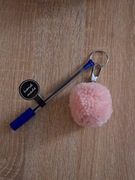 Długopis Pelikan + brelok różowy puszysty pompon 2w1