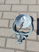 Rustykalny mosiężny dzwonek,uchwyt ścienny, vintage 