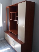 Komplet mebli: szafa, półka tv, kominy, szuflady