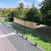 BALUSTRADA SZKLANA NA SPIGOTACH