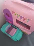 Barbie Przyczepa kempingowa Chelsea FXG90