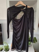 Czarna ciekawa sukienka Stradivarius, M