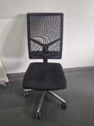 Fotel biurowy BEJOT EL102