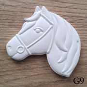 Głowa konia w uprzęży pełna detali kolorowanka antystresowa 3D z gipsu